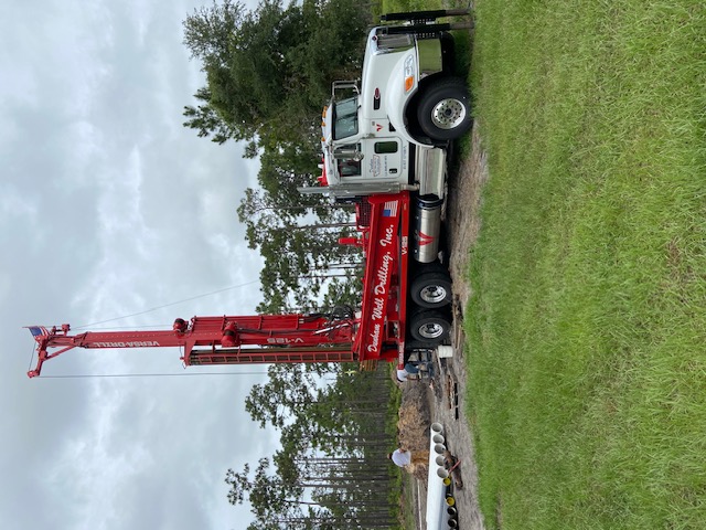 Water well drilling rig